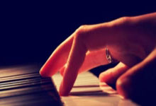 虎扑体育官网：2025崇州半程马拉松开跑.